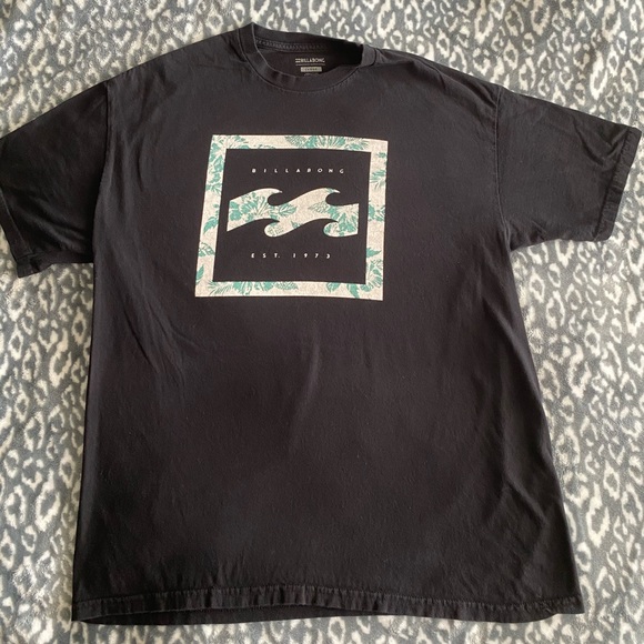 Billabong Other - Billabong floral logo tee